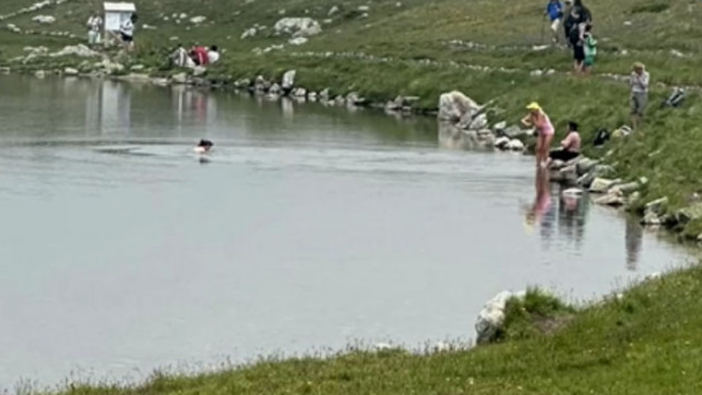 Отново къпане в Рилските езера Жена реши да се охлади